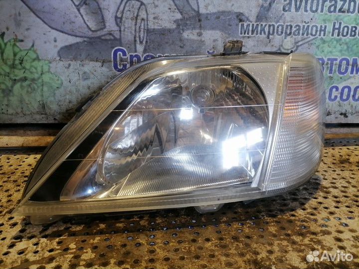 Фара передняя левая Renault Logan