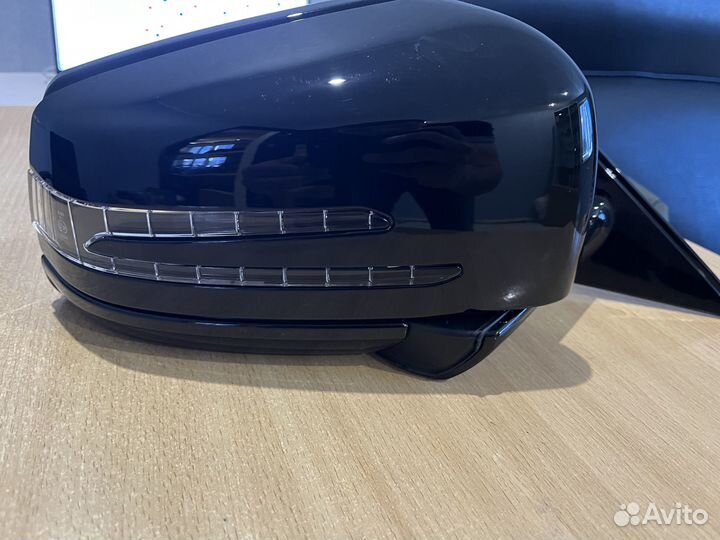 Правое зеркало в сборе Mercedes W204 стекло w204
