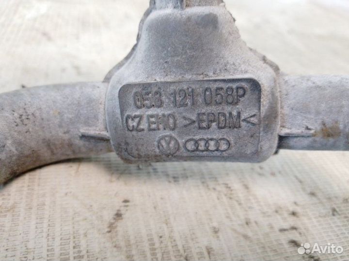 Патрубок Volkswagen Passat B5 1996-2000 седан 1