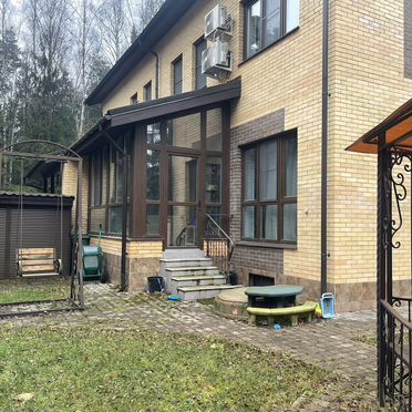 Таунхаус 232 м² на участке 3,2 сот.