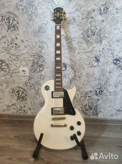 Epiphone Les Paul Custom Pro + Усилитель