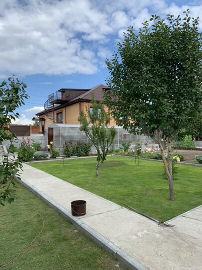 Коттедж 220 м² на участке 20 сот.