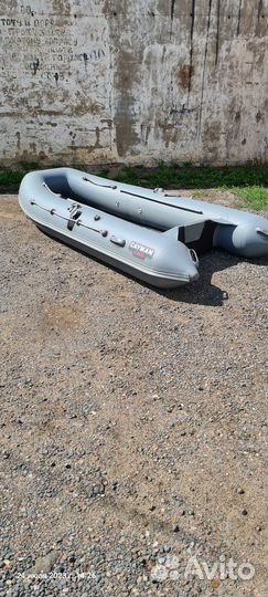 Лодка кайман 330