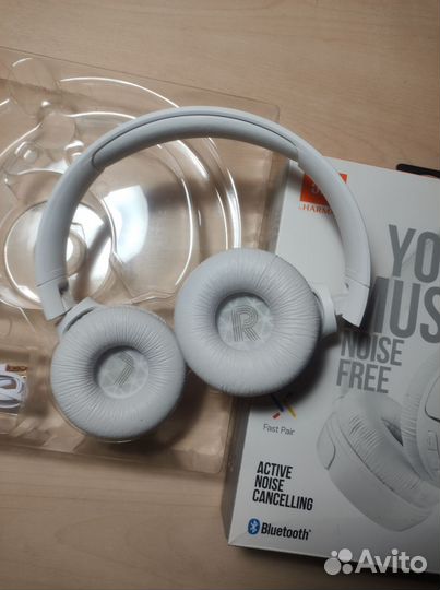 Беспроводные наушники jbl