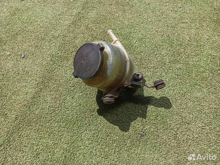 Бачок гидроусилителя руля Toyota Camry XV40