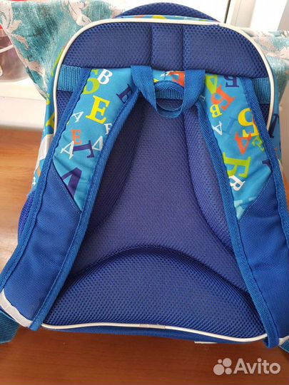Рюкзак школьный