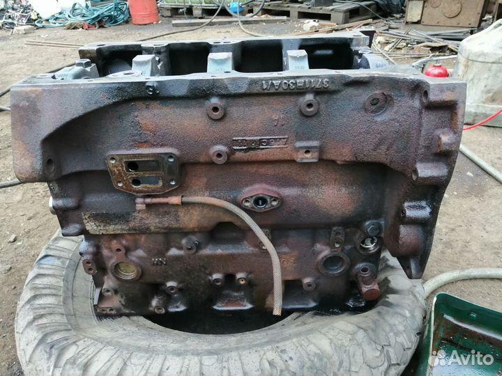Блок двигателя caterpillar 3054 / C4.4 оригинал