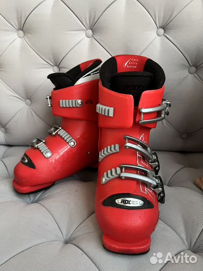 Горнолыжные ботинки детские