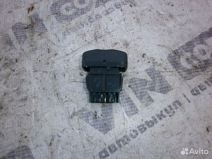 Кнопка центрального замка LADA Largus