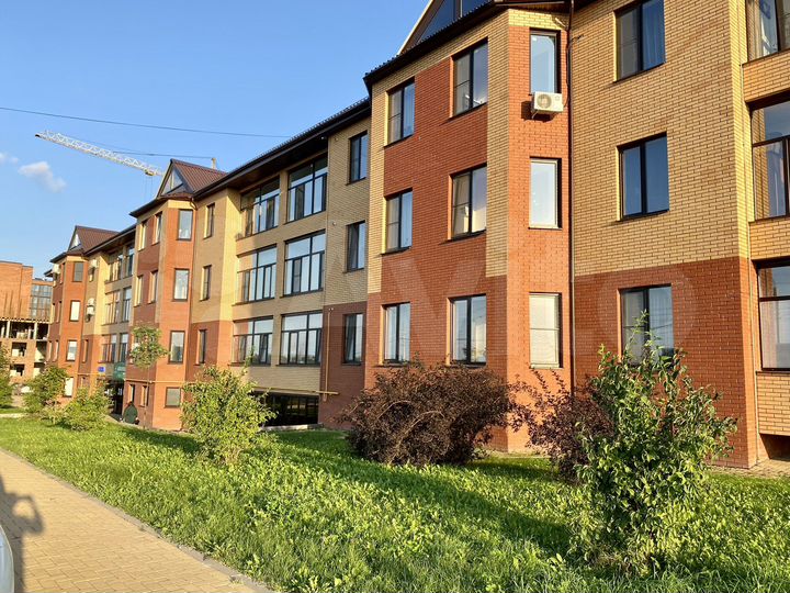 2-к. квартира, 54,6 м², 1/3 эт.