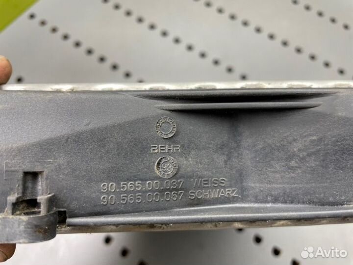 Радиатор печки Mercedes-Benz W124 M102 2.3 1991