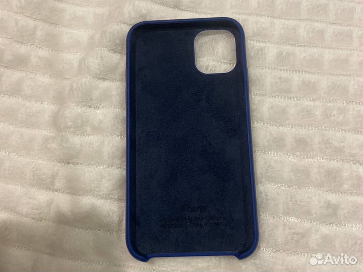 Чехол на iPhone 11