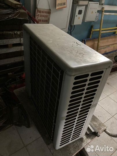 Наружный блок кондиционера LG