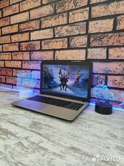 Игровой asus i3-5Gen 4Gb Видео 8 озу SSD