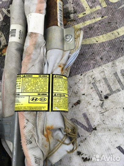 Шторка безопасности правая Kia Ceed 1 2.0 G4GC