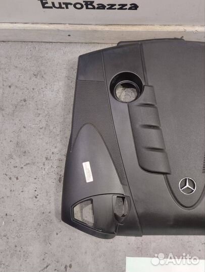 Крышка двигателя Mercedes Om646