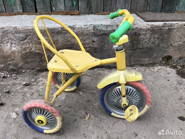 Детский трехколесный велосипед