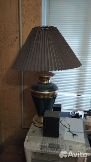 Лампа настольная