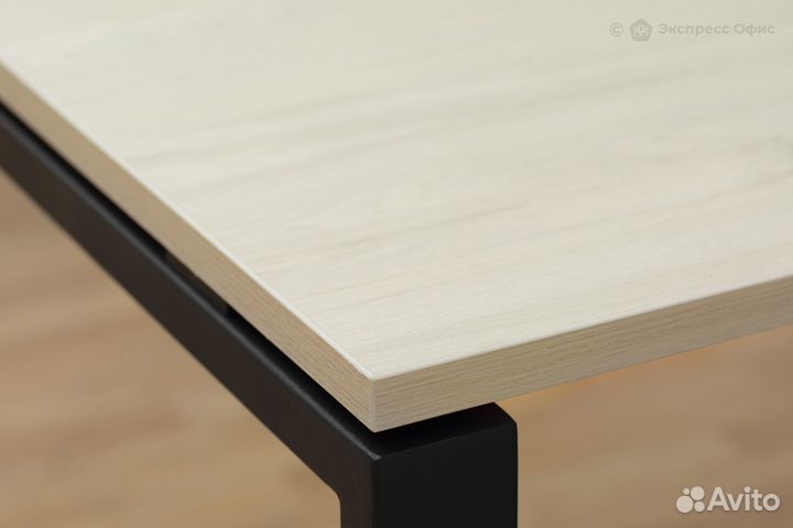 Стол-бенч двойной с опорной тумбой Metal system st