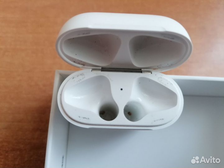 Кейс для наушников AirPods 2 (A1602) original