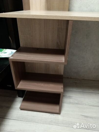 Продам компьютерный стол