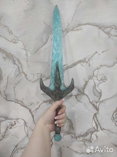 Меч из эпоксидной смолы