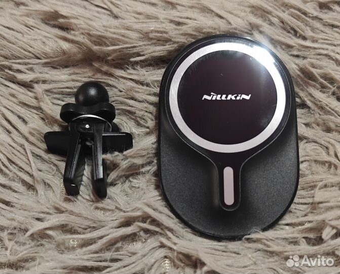 Автодержатель на ножке Nillkin MagSafe