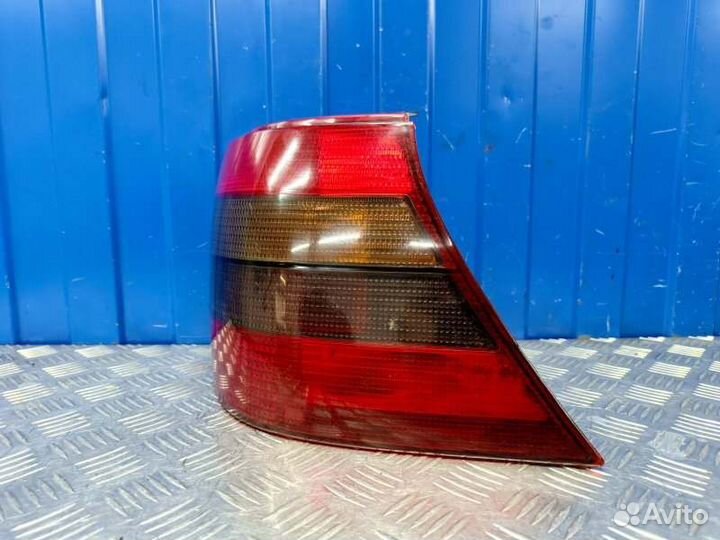 Фонарь задний правый Volkswagen Golf MK4 1.8 AGN