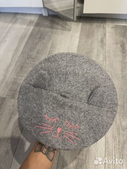 Берет шерстяной для девочки новый