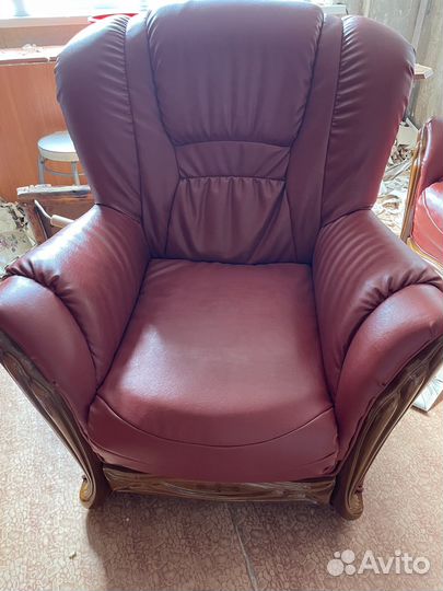 Диван и кресло