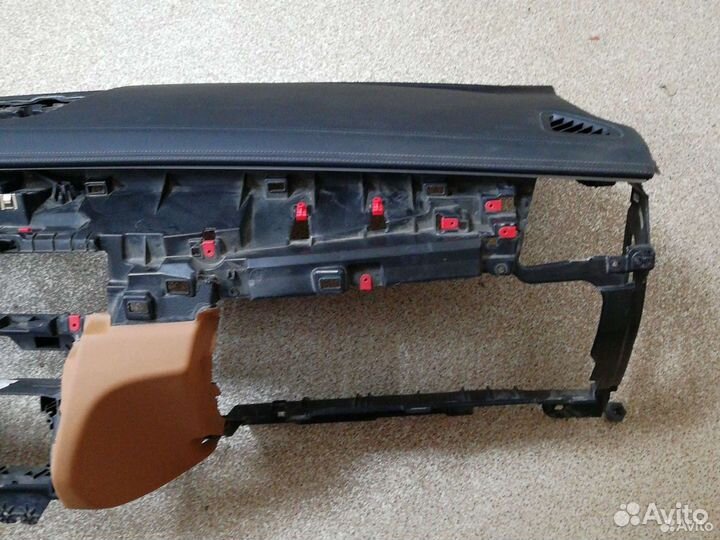 BMW X6 F16 Торпедо