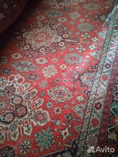 Ковер шерстяной