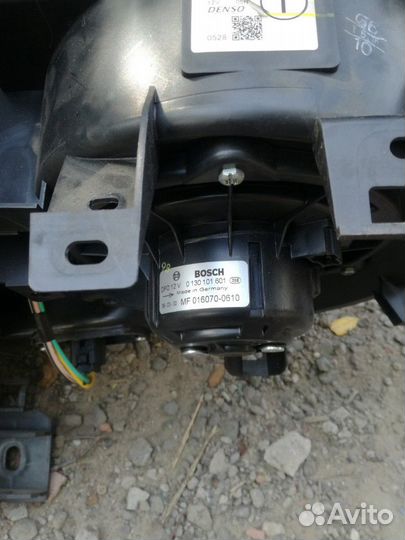 Печка,моторчик, тойота Королла Е12,2004-2006