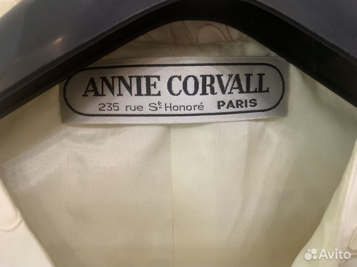 Костюм женский с юбкой Annie Corval