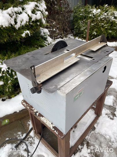 Деревообрабатывающий станок