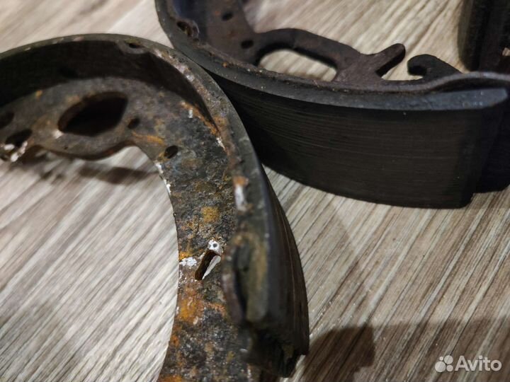 Б/у колодки тормозные задние ваз