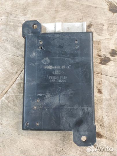 Блок управления подвеской Lincoln Navigator UN173