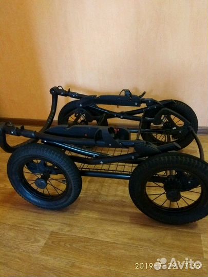 Коляска Zippy