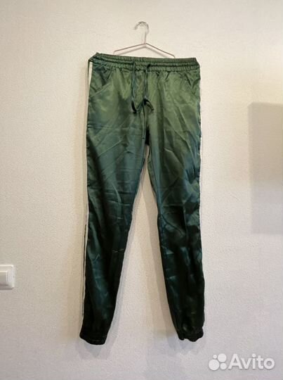 Легкий летний спортивный костюм