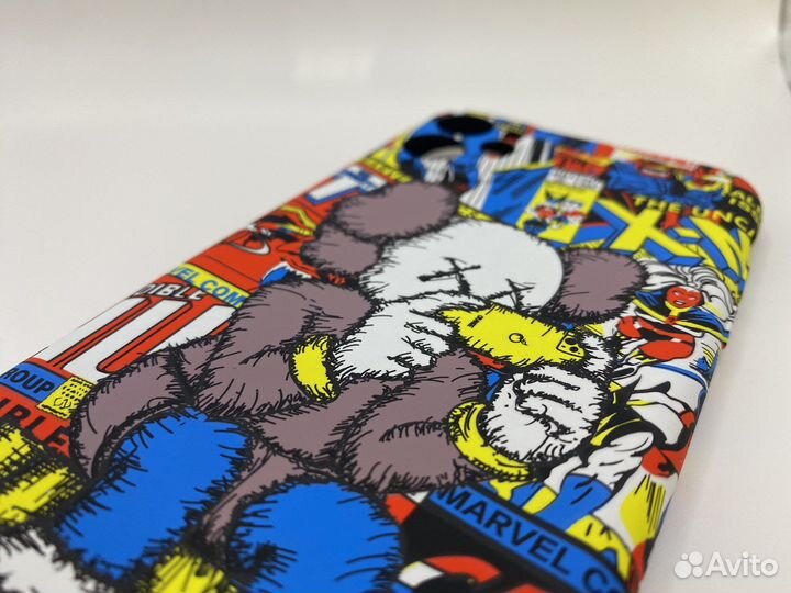 Чехол на iPhone 11 Kaws