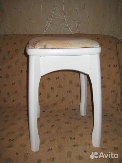 Табурет деревянный для кухни