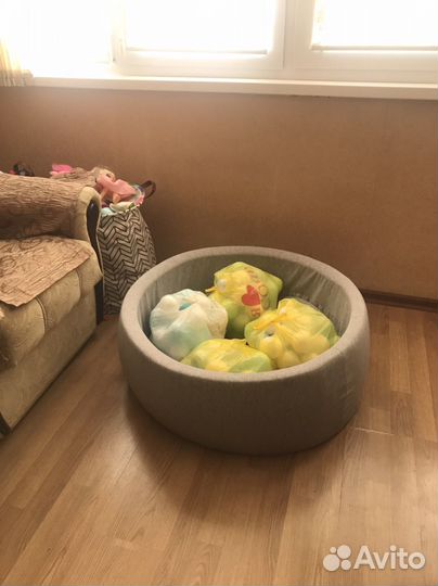 Детский сухой бассейн с шариками