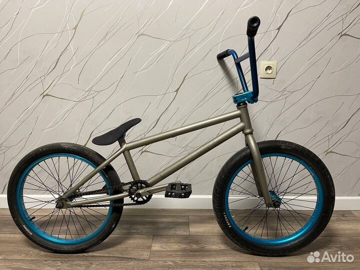 Трюковой велосипед bmx