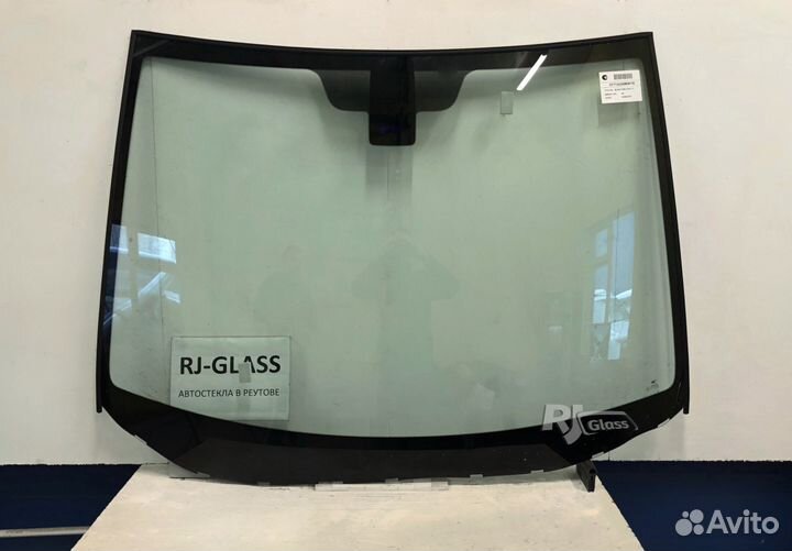 Стекло лобовое Мазда Сх-7