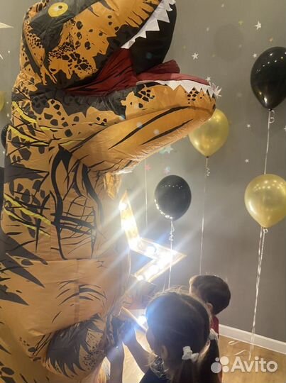 Ростовой надувной динозавр кукла