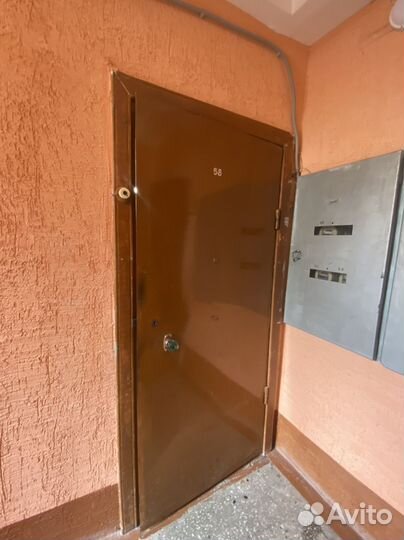 Металлическая дверь бу входная