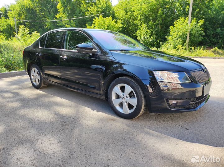 Skoda Octavia 1.2 МТ, 2014, битый, 210 000 км