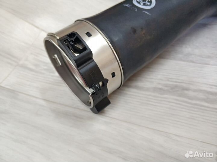 Патрубок интеркулера BMW F07,F10,F11 (11617810615)