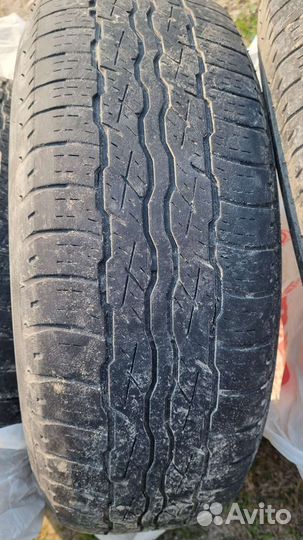 Bridgestone Dueler H/T 687 225/65 R17