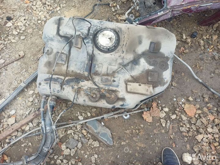 Hyundai Elantra бензобак